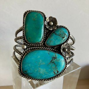 Amazing Large and Beautiful Vintage Native American Turquoise Sterling Cuff